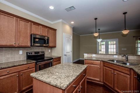 21008 Lagoona Dr, Cornelius, NC 28031 photo 10