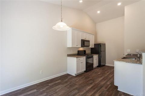 1121 Culver Spring Way, Charlotte, NC 28215 photo 8