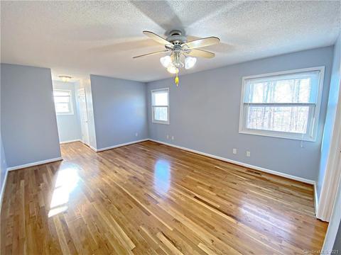 2827 Devonshire Rd, Newton, NC 28658 photo 13