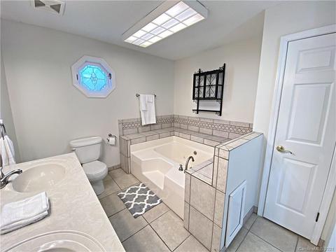 2827 Devonshire Rd, Newton, NC 28658 photo 15