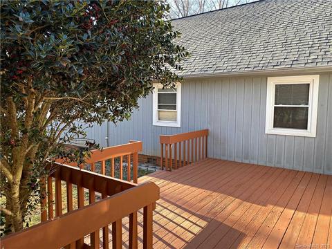 2827 Devonshire Rd, Newton, NC 28658 photo 25