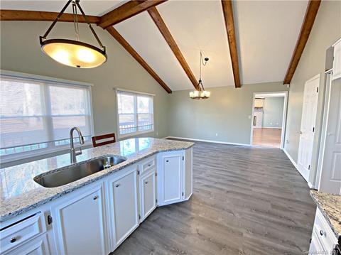 2827 Devonshire Rd, Newton, NC 28658 photo 12