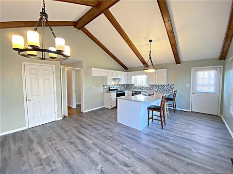 2827 Devonshire Rd, Newton, NC 28658 photo 6