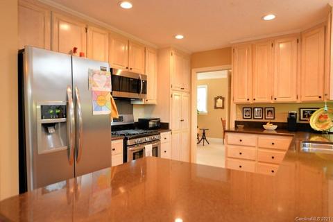 360 Rivercrest Dr, Sylva, NC 28779 photo 12