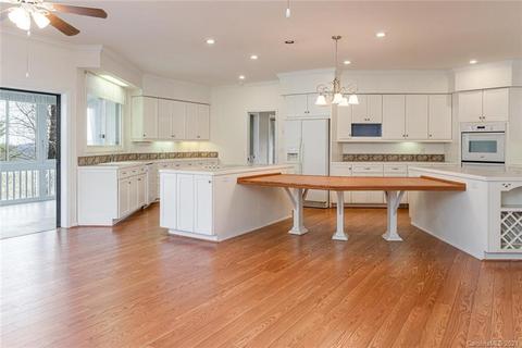 258 Red Maple Dr, Flat Rock, NC 28731 photo 9