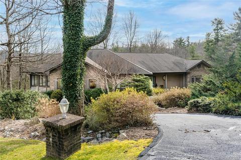 258 Red Maple Dr, Flat Rock, NC 28731 photo 1