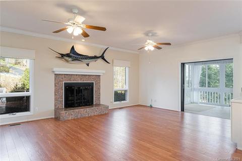 258 Red Maple Dr, Flat Rock, NC 28731 photo 8