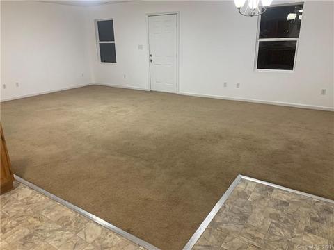 44 Murray St, Marion, NC 28752 photo 8