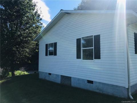 44 Murray St, Marion, NC 28752 photo 3