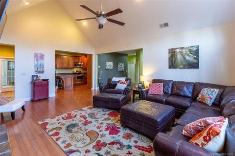 166 Amaroo Rdg, Sylva, NC 28779 photo 5