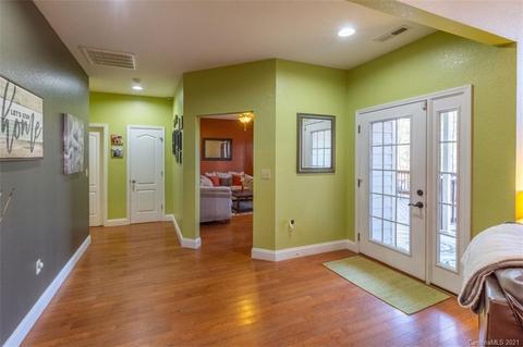 166 Amaroo Rdg, Sylva, NC 28779 photo 2