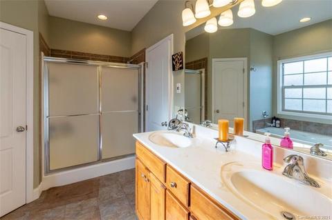 166 Amaroo Rdg, Sylva, NC 28779 photo 12