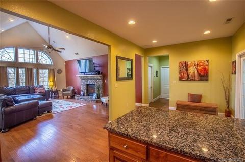 166 Amaroo Rdg, Sylva, NC 28779 photo 8