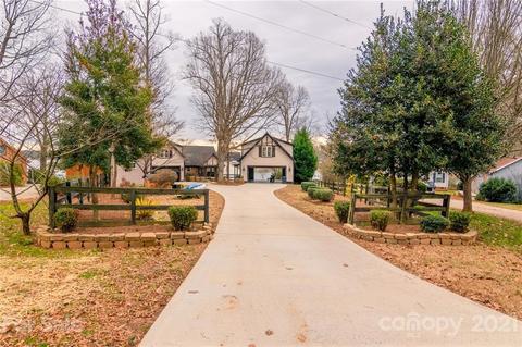 8728 Harbor Cir, Terrell, NC 28682 photo 2
