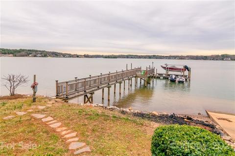 8728 Harbor Cir, Terrell, NC 28682 photo 4