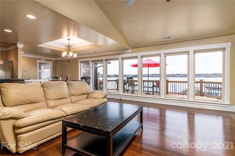 8728 Harbor Cir, Terrell, NC 28682 photo 11