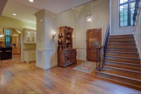 19 Coachman Ln, Tryon, NC 28782 photo 10