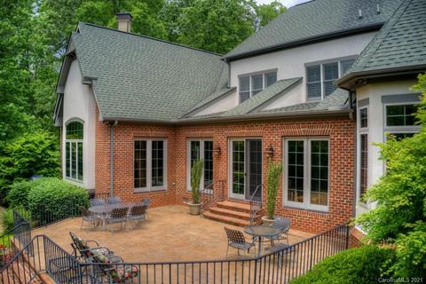 19 Coachman Ln, Tryon, NC 28782 photo 4