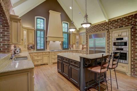 19 Coachman Ln, Tryon, NC 28782 photo 15
