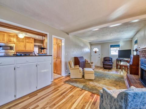 2 Roberts St, Canton, NC 28716 photo 7