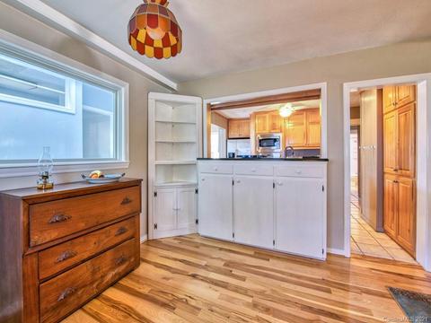 2 Roberts St, Canton, NC 28716 photo 8