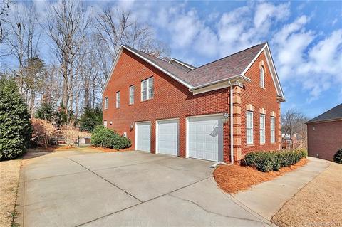 195 Melbourne Dr, Fort Mill, SC 29708 photo 2