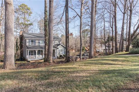 14201 Hackamore Dr, Matthews, NC 28105 photo 3