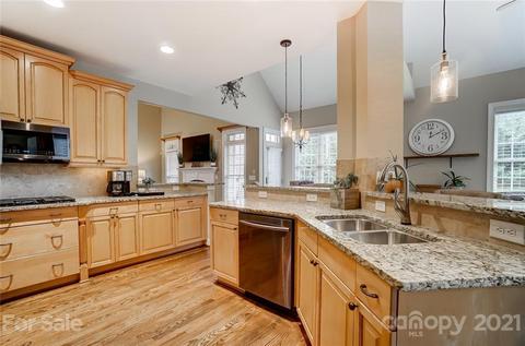 1109 Legacy Ln, Fort Mill, SC 29708 photo 13