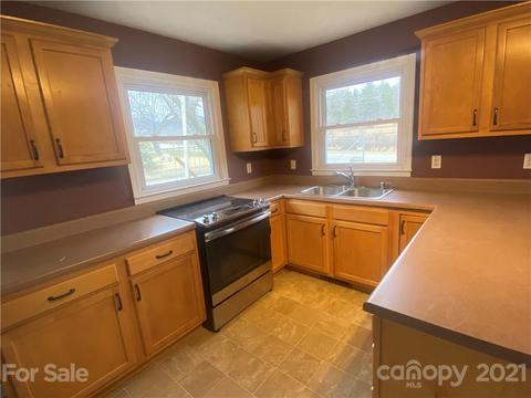175 Forest St, Mars Hill, NC 28754 photo 3