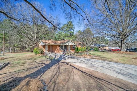 507 E 5th St, Oakboro, NC 28129 photo 3