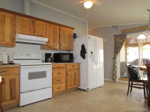 98 Lenas Memory Ln, Hiddenite, NC 28636 photo 11