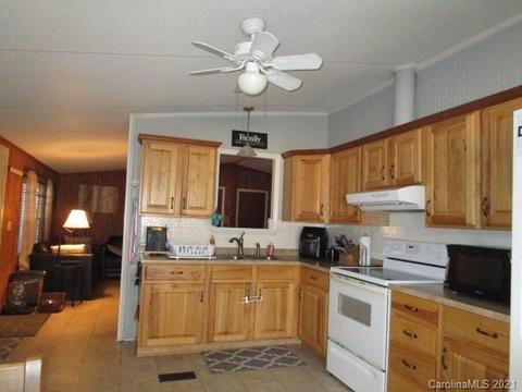 98 Lenas Memory Ln, Hiddenite, NC 28636 photo 10