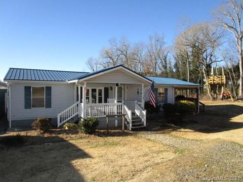 98 Lenas Memory Ln, Hiddenite, NC 28636 photo 1