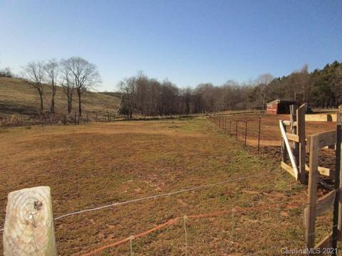 98 Lenas Memory Ln, Hiddenite, NC 28636 photo 17