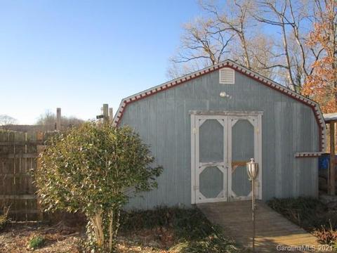 98 Lenas Memory Ln, Hiddenite, NC 28636 photo 4