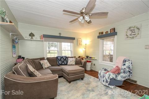 904 3rd St SE, Conover, NC 28613 photo 12