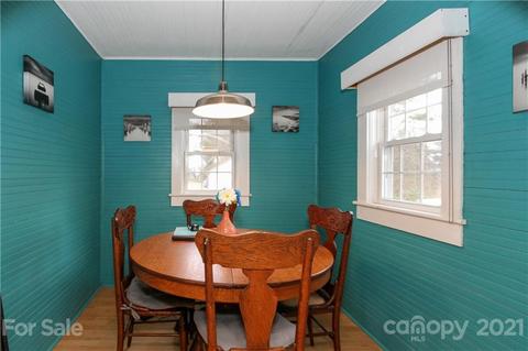 904 3rd St SE, Conover, NC 28613 photo 8