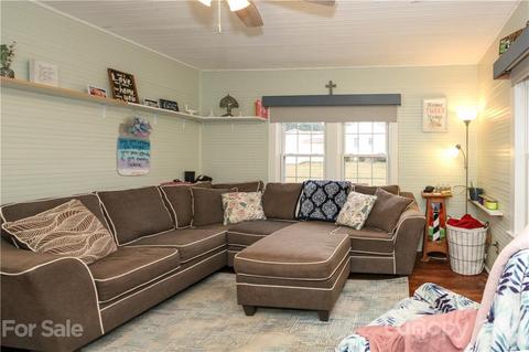 904 3rd St SE, Conover, NC 28613 photo 14