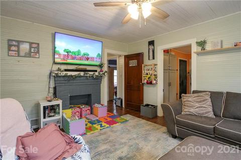 904 3rd St SE, Conover, NC 28613 photo 9