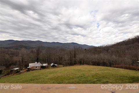 696 Lick Log Rd, Sylva, NC 28779 photo 3