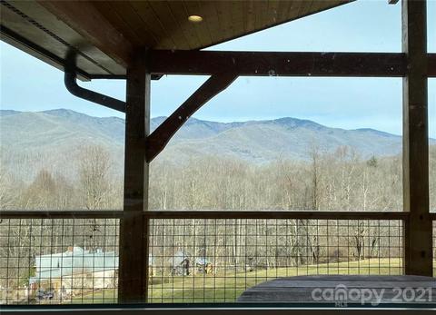 696 Lick Log Rd, Sylva, NC 28779 photo 2