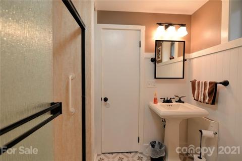 696 Lick Log Rd, Sylva, NC 28779 photo 12