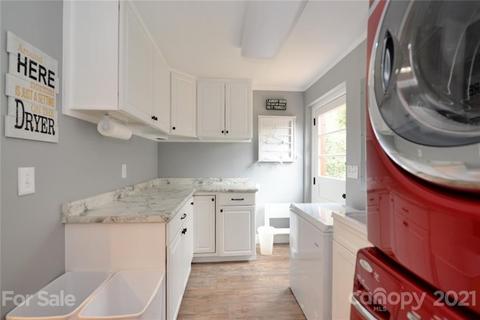 696 Lick Log Rd, Sylva, NC 28779 photo 13