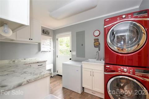 696 Lick Log Rd, Sylva, NC 28779 photo 14