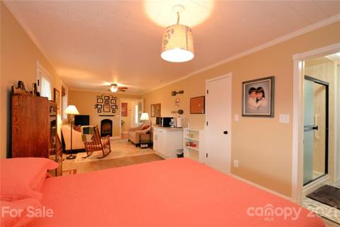 696 Lick Log Rd, Sylva, NC 28779 photo 11