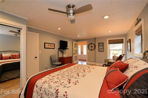 696 Lick Log Rd, Sylva, NC 28779 photo 16