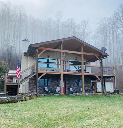 696 Lick Log Rd, Sylva, NC 28779 photo 1