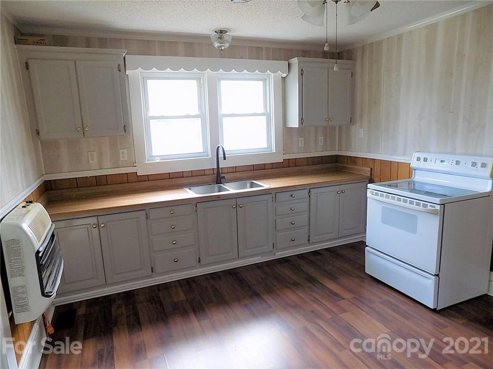  359 Byers Rd, Forest City, NC 28043 photo 4