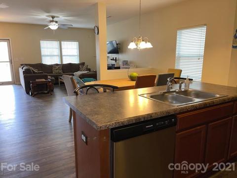 3374 Saddlebrook Dr, Midland, NC 28107 photo 4