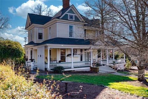 206 3rd Ave NE, Hickory, NC 28601 photo 2